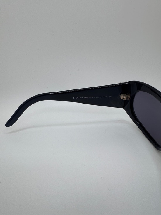 Gucci Black Rectangular Sunglasses with Dark Lenses